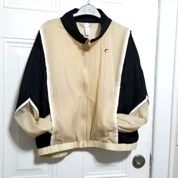 ZYIA Active Color Block Light Jacket  Size: XL. - Picture 2 of 11